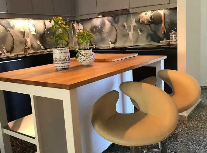 Lovely Old Town Apartment *